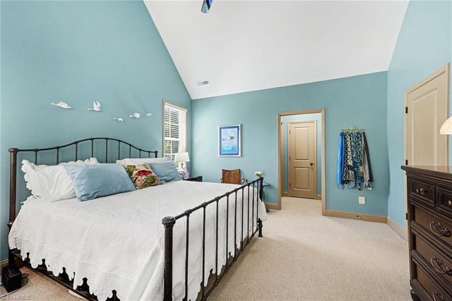 242 Harbor Drive E, Lexington, NC 27292