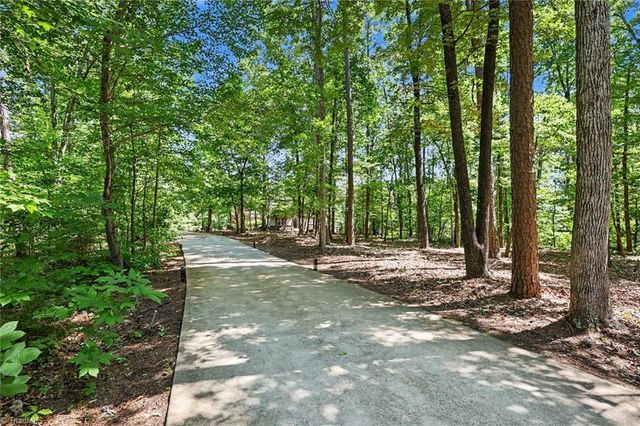242 Harbor Drive E, Lexington, NC 27292