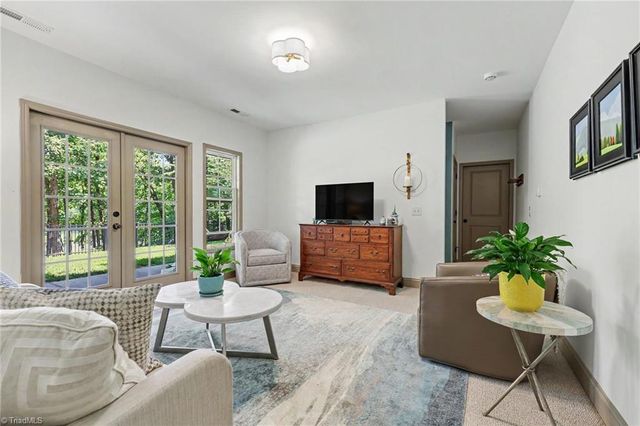 242 Harbor Drive E, Lexington, NC 27292