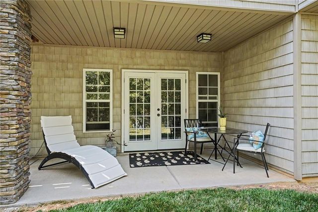 242 Harbor Drive E, Lexington, NC 27292