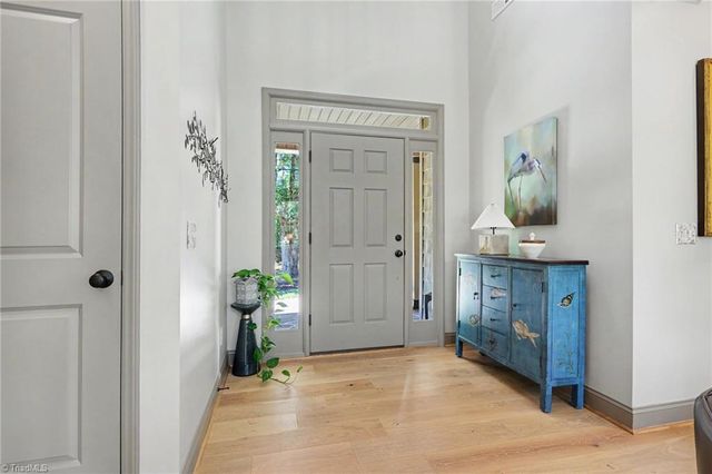 242 Harbor Drive E, Lexington, NC 27292