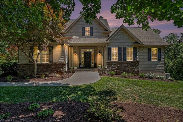 242 Harbor Drive E, Lexington, NC 27292