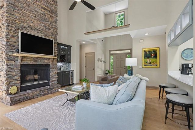 242 Harbor Drive E, Lexington, NC 27292