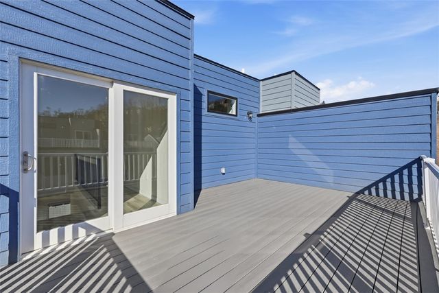 902 Ahlers Way, East Allegheny, PA 15212