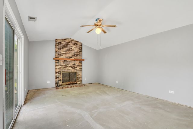 1953 Lawson Boulevard, Gurnee, IL 60031
