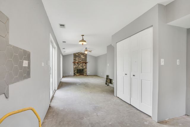 1953 Lawson Boulevard, Gurnee, IL 60031