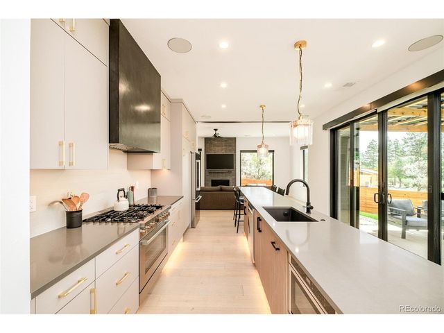 16103 W 14th Ave, Golden, CO 80401