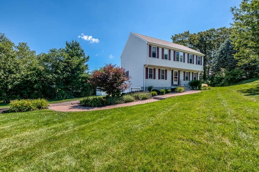 2 Cherry Tree Ln, Plainville, MA 02762