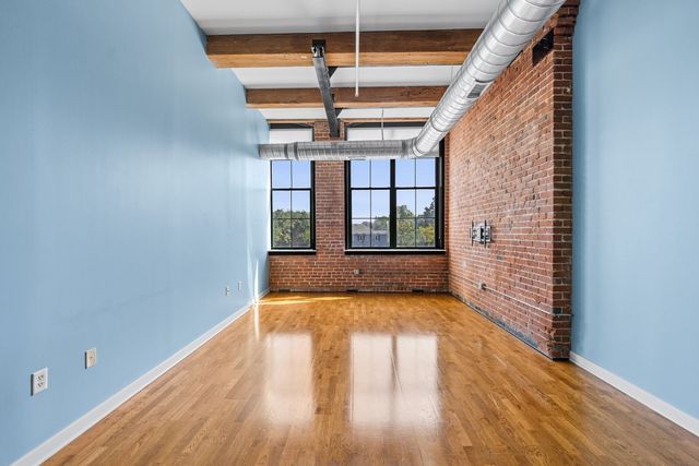 160 Fremont St 308, Worcester, MA 01603