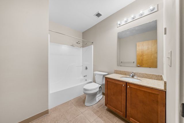 160 Fremont St 308, Worcester, MA 01603