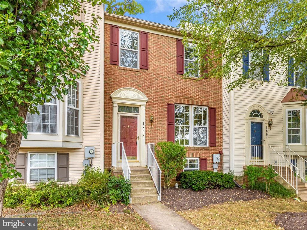 1803 COUNTRY RUN WAY, Frederick, MD 21702