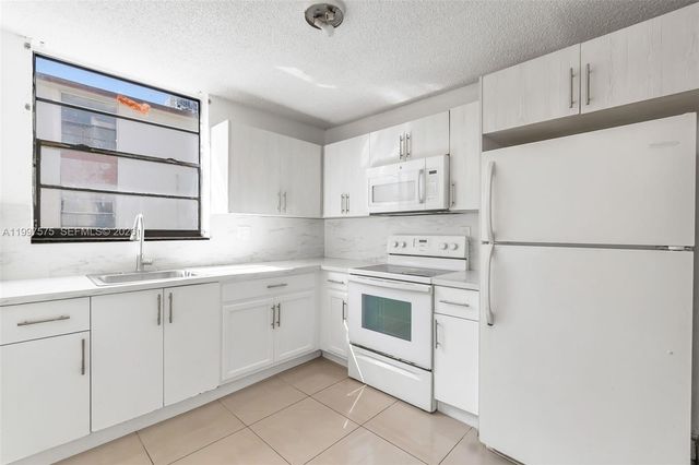 1798 NW 55th Avenue 202, Lauderhill, FL 33313