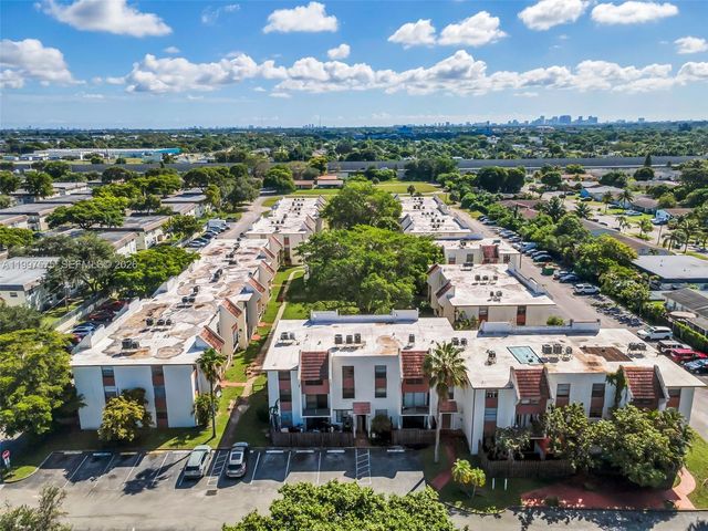 1798 NW 55th Avenue 202, Lauderhill, FL 33313