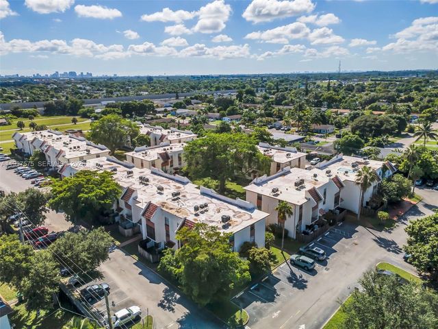 1798 NW 55th Avenue 202, Lauderhill, FL 33313