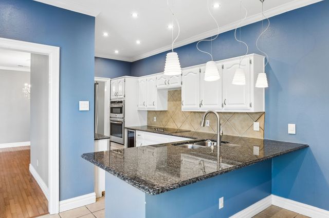 7055 Inwood Road, Dallas, TX 75209