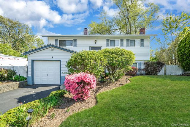 26 Clarke Street, Brentwood, NY 11717
