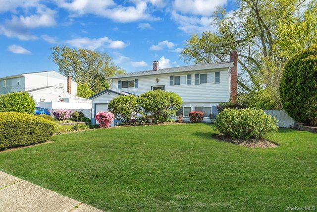 26 Clarke Street, Brentwood, NY 11717