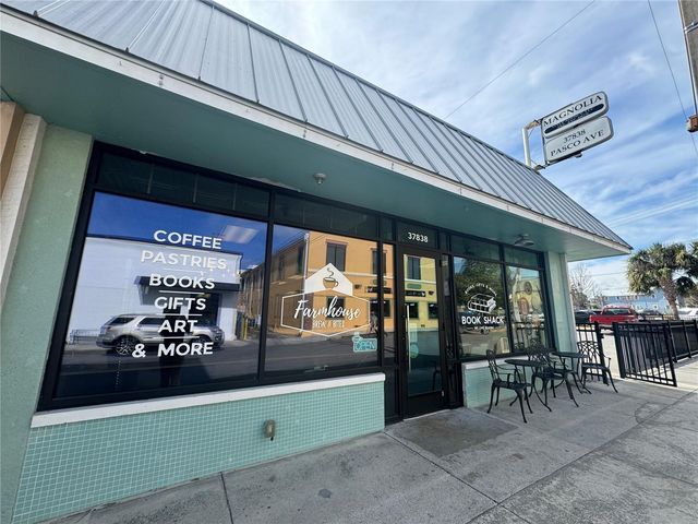 14505 ITALY AVE, Dade City, FL 33523