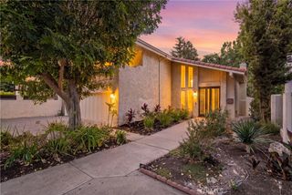 6221 Mammoth, Valley Glen, CA 91401