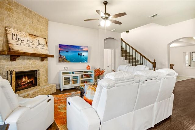 6300 SUDBURY Lane, Mesquite, TX 75181