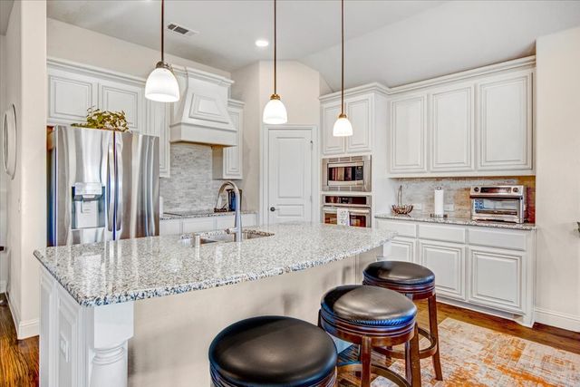 6300 SUDBURY Lane, Mesquite, TX 75181