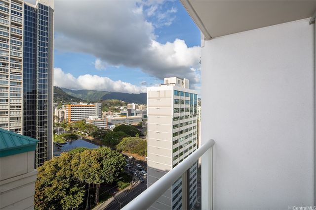 1315 Kalakaua Avenue 1911, Honolulu, HI 96826