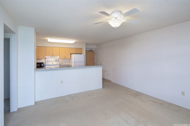 1315 Kalakaua Avenue 1911, Honolulu, HI 96826