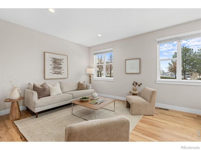 653 Grandview Mdws Drive, Longmont, CO 80503