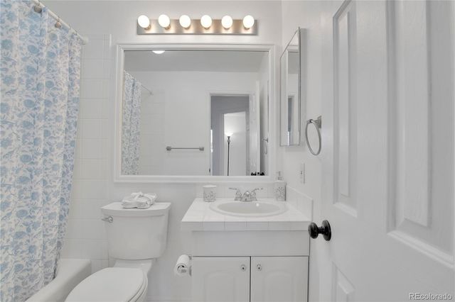 6705 S Field Street 802, Littleton, CO 80128