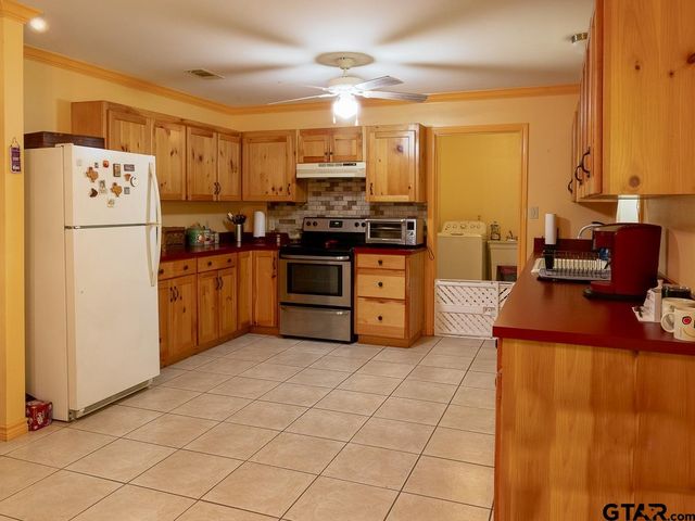 951a County Road 4414, Jacksonville, TX 75766