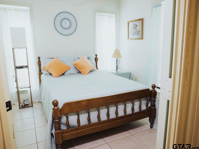 951a County Road 4414, Jacksonville, TX 75766