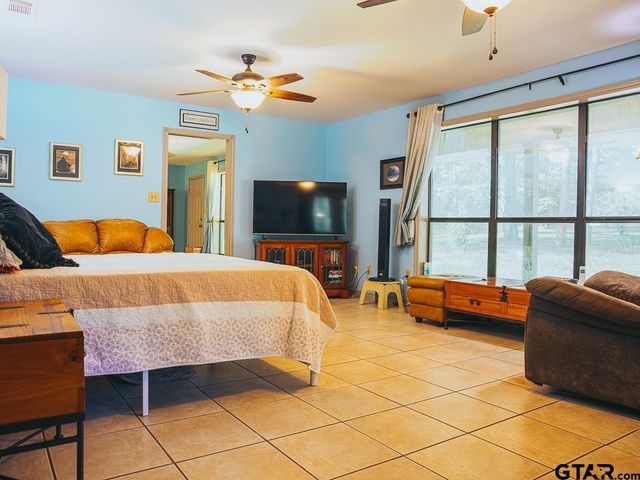 951a County Road 4414, Jacksonville, TX 75766