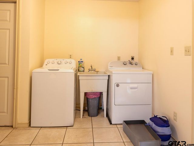 951a County Road 4414, Jacksonville, TX 75766