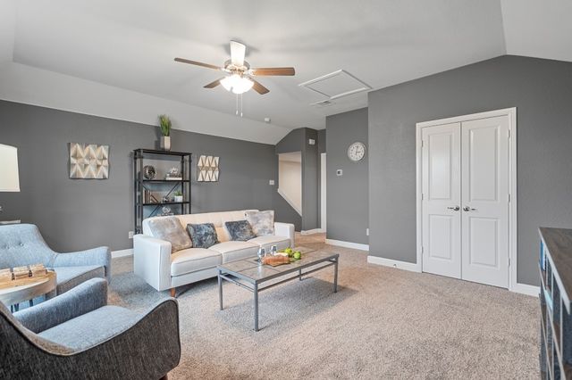 105 RINGTRAIL Drive, Rhome, TX 76078