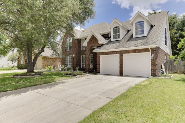 6111 Pinwood Circle, Arlington, TX 76001