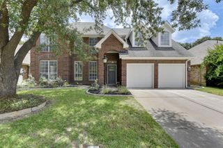 6111 Pinwood Circle, Arlington, TX 76001