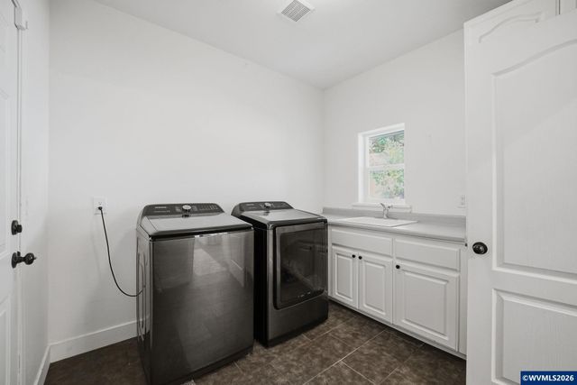10392 Kiska Rd SE, Jefferson, OR 97352