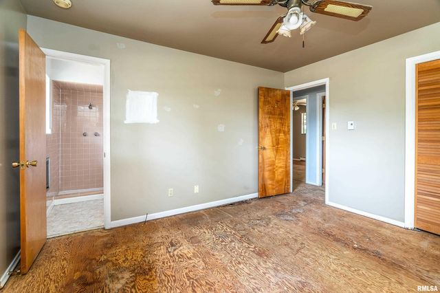 1378 Skelcher Boulevard, Makanda, IL 62958