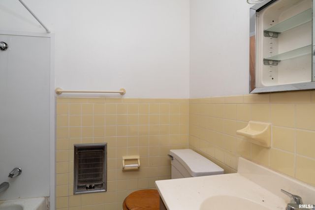 1378 Skelcher Boulevard, Makanda, IL 62958