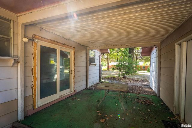 1378 Skelcher Boulevard, Makanda, IL 62958