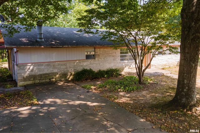 1378 Skelcher Boulevard, Makanda, IL 62958