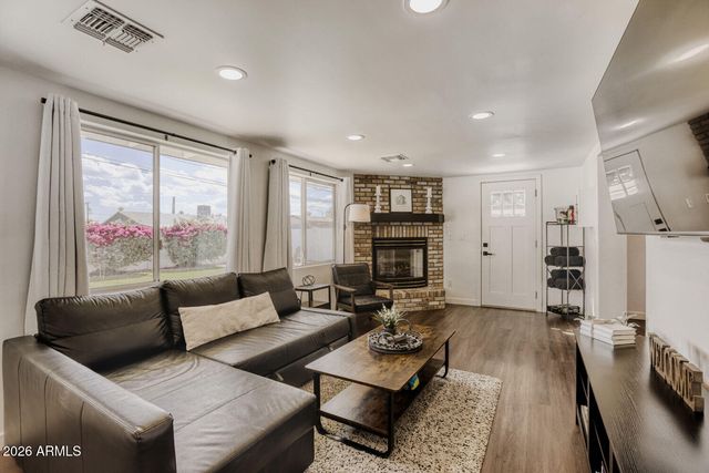 7715 E CATALINA Drive, Scottsdale, AZ 85251