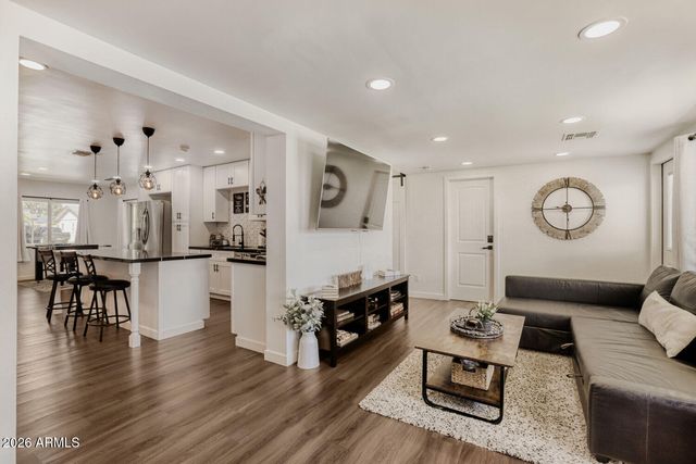 7715 E CATALINA Drive, Scottsdale, AZ 85251