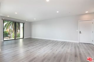 14612 Calvert Street 301, Van Nuys, CA 91411