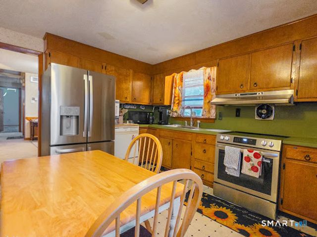 27 Norman Drive, East Hartford, CT 06108