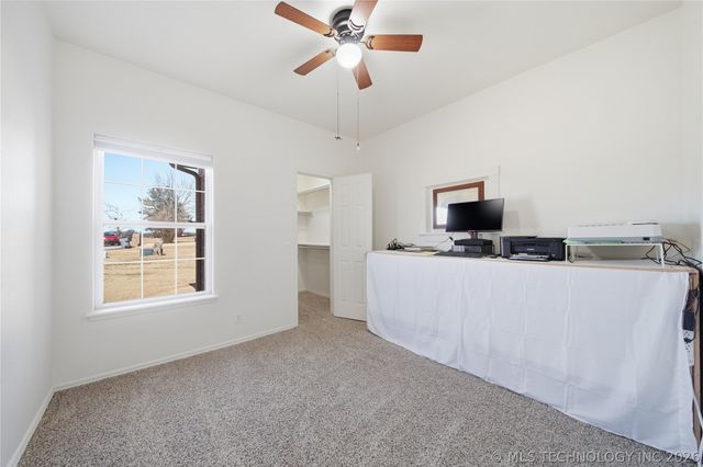 22425 S Rose Glen Court, Claremore, OK 74019