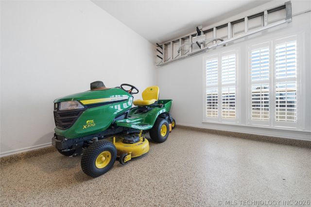 22425 S Rose Glen Court, Claremore, OK 74019