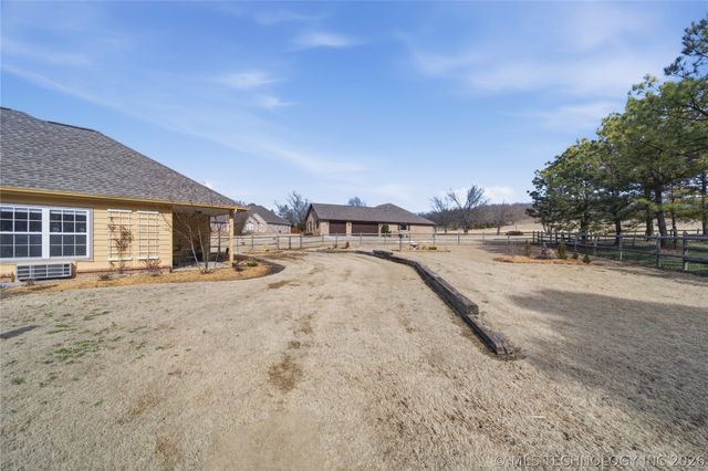 22425 S Rose Glen Court, Claremore, OK 74019