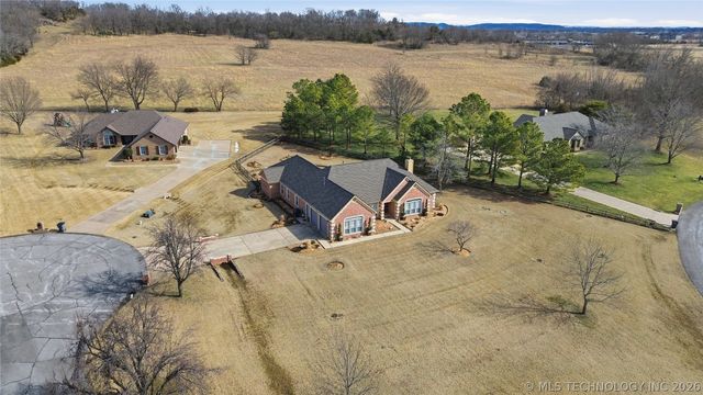 22425 S Rose Glen Court, Claremore, OK 74019