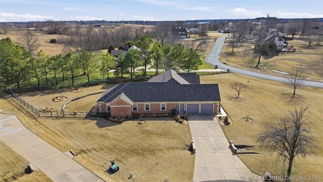 22425 S Rose Glen Court, Claremore, OK 74019